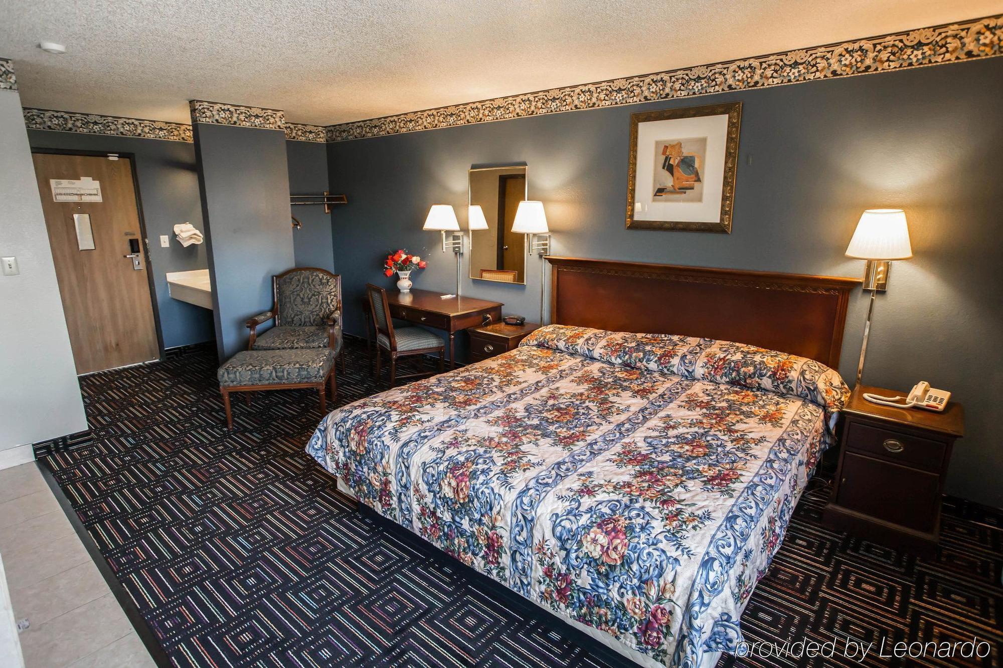 Baymont By Wyndham Joliet Hotel Buitenkant foto