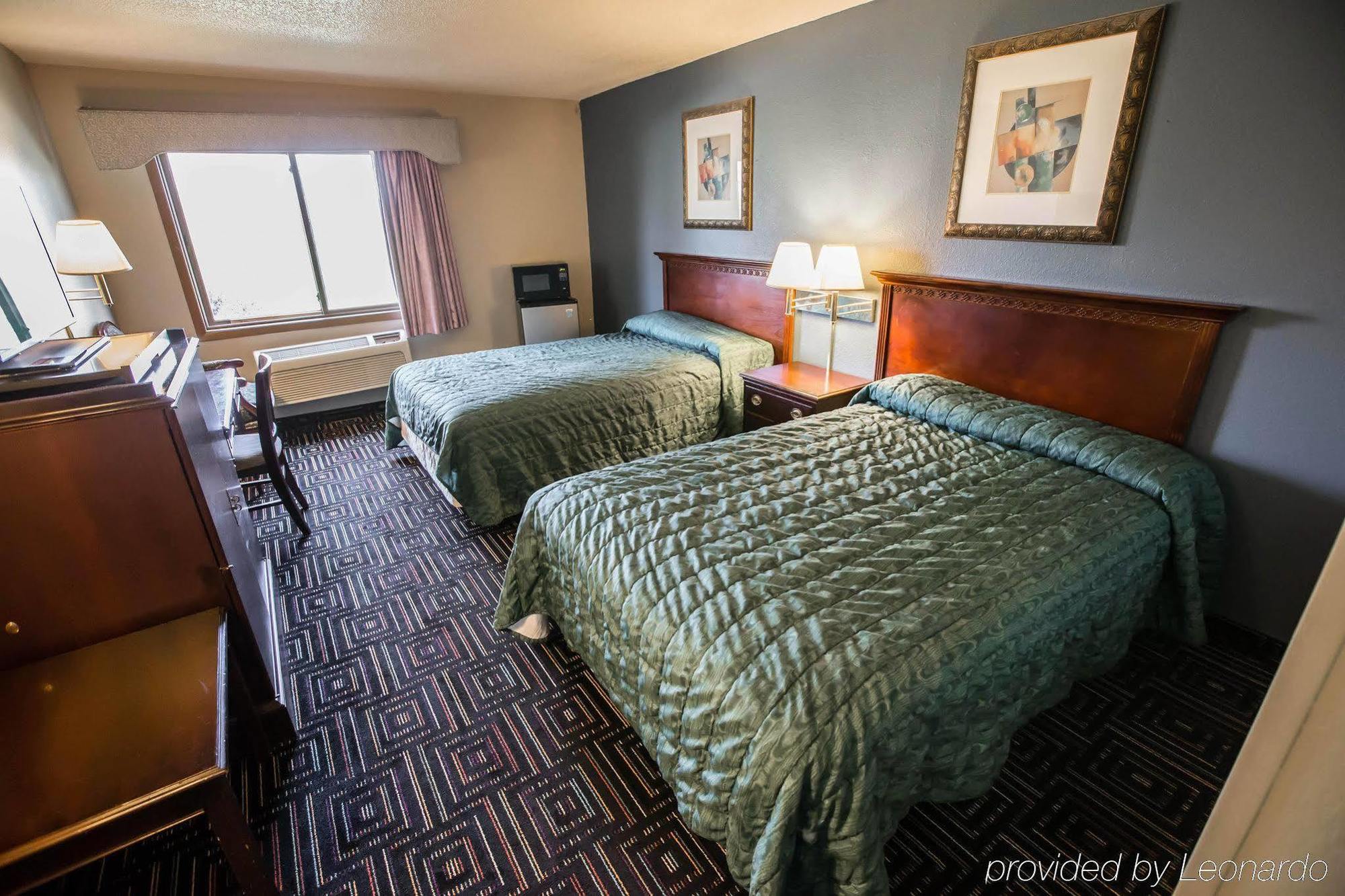 Baymont By Wyndham Joliet Hotel Buitenkant foto